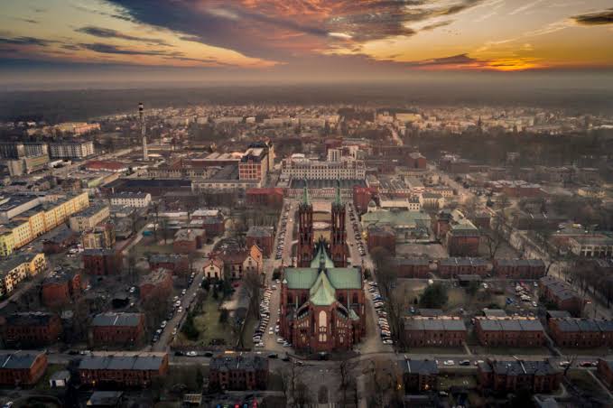 Żyrardów z lotu ptaka — miasto i okolica